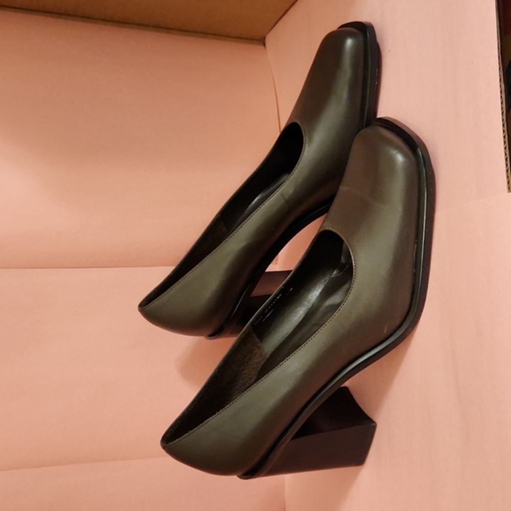 NWOT Shoes | Sam & Libby